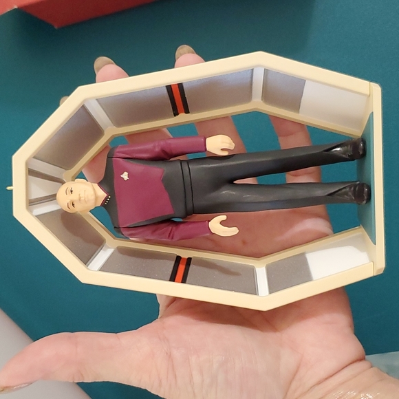 HALLMARK Star Trek-The Next Generation Captain Jean-Luc Picard  NIB 1995 - Picture 8 of 12